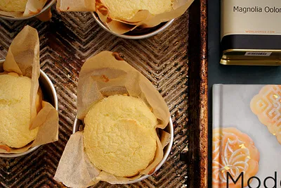 Any Tea Chinese Paper-Wrapped Spongecakes