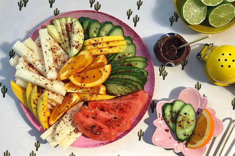Limón-Chile Spiced Fruit